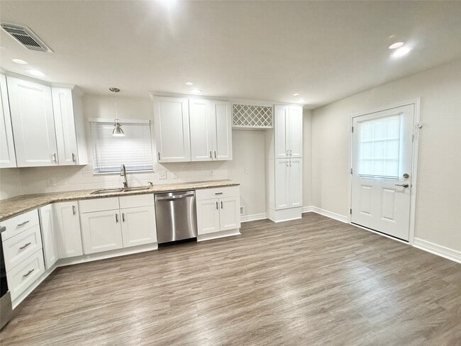 Photo - 477 Oyster Creek Ct