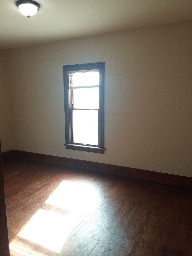 Photo - 2 Bed 1 Bath