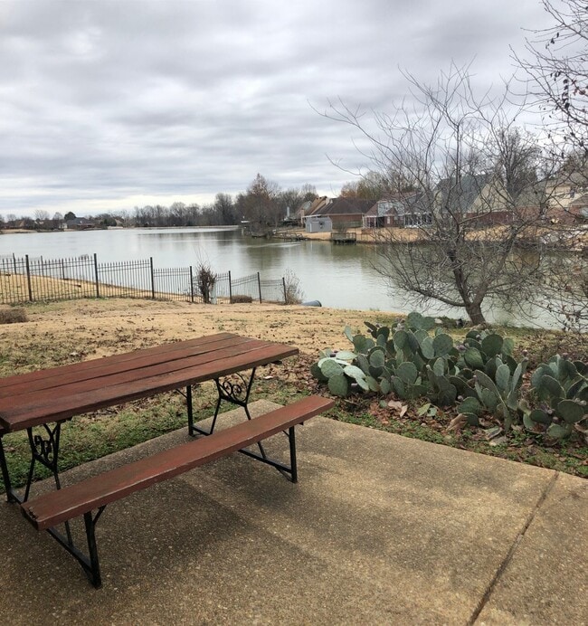 Photo - 9237 Lakeshore Dr