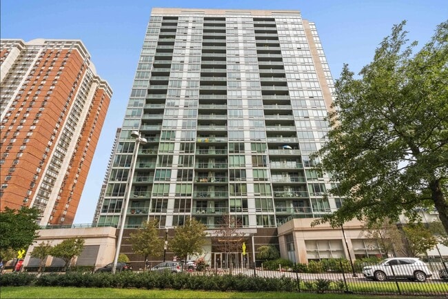 Building Photo - 20 Newport Pkwy Unit 1105