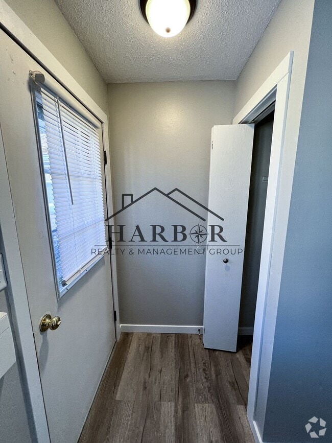 Building Photo - 1 Bedroom 1 Bath - New Avon - SPECIAL: App... Unit 737 - 9 Rental