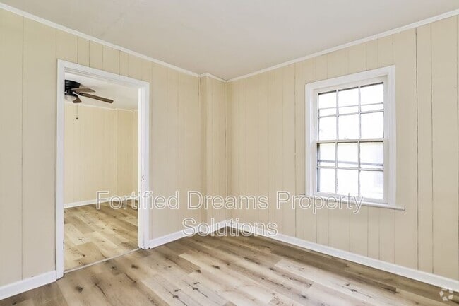 Building Photo - 508 High St Unit B Rental