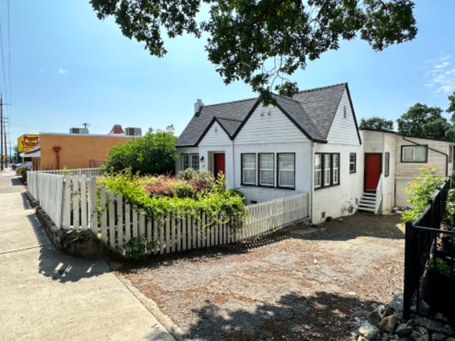Photo - 2327 Eureka Way