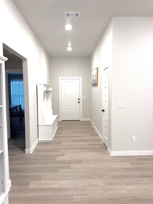 Photo - 2944 Hidalgo Ave