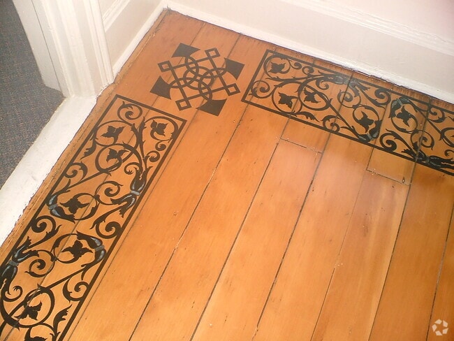 Natural Wood Master BR - 1539 Jackson N St Rental
