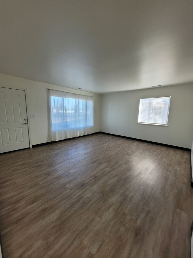 Photo - 1208-1210 Vandenberg Ave Unit 1208 Vandenberg Ave