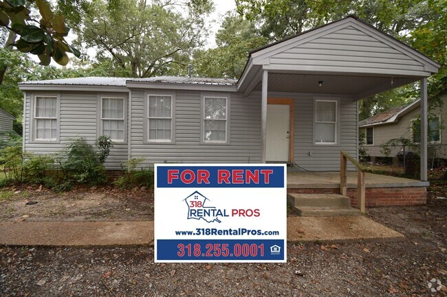 Building Photo - Spacious 3 Bedroom House