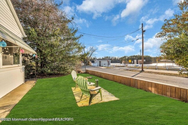 Photo - 1708 Lake Dr House