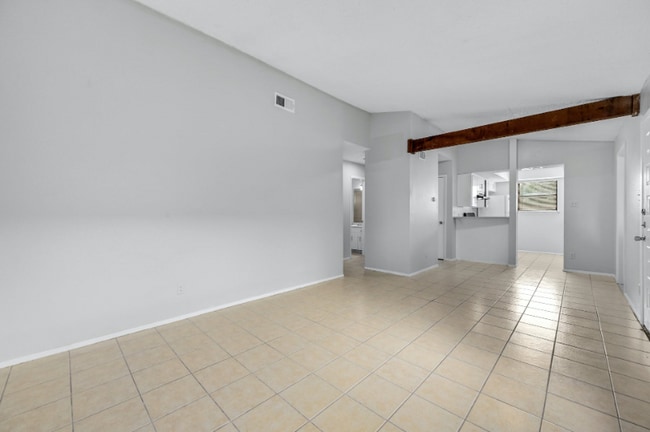 Photo - 2008 Old W Pl Unit B