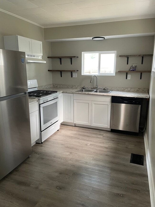 Building Photo - 3 Bedroom 1 Bath in Carlisle, PA! Rental