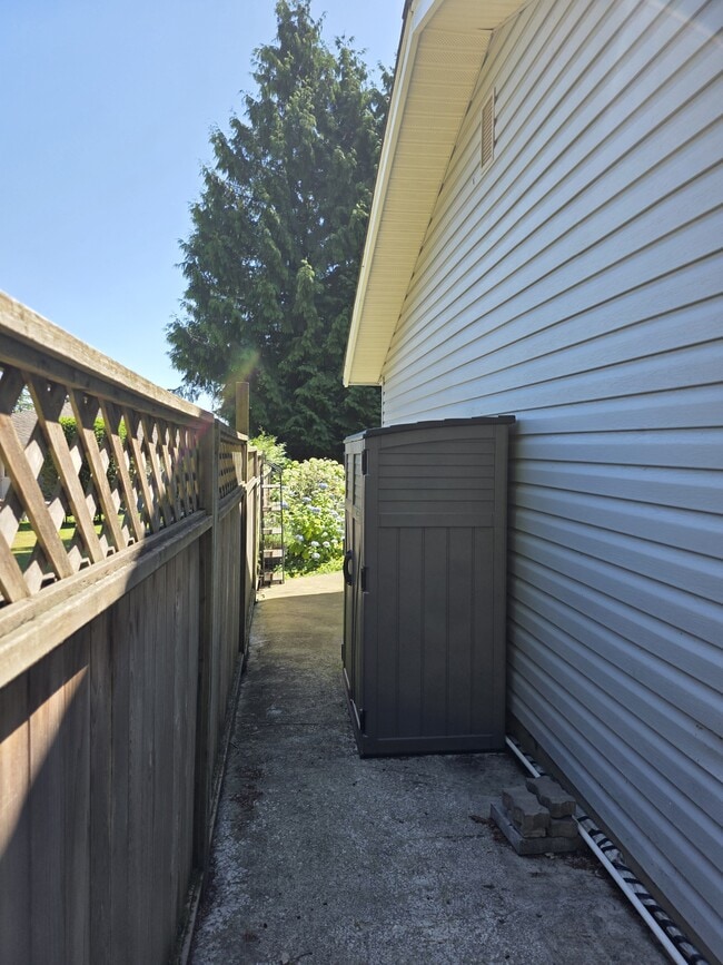 Photo - 266 Boundary Bay Rd