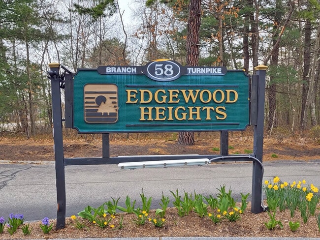 Building Photo - 58 Branch Tpke Unit 52