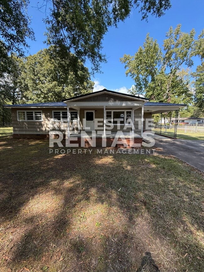 Building Photo - 4201 Oliver Dr Rental