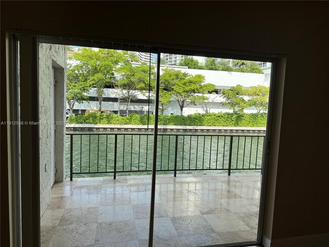 Photo - 3745 NE 171 St Unit 40