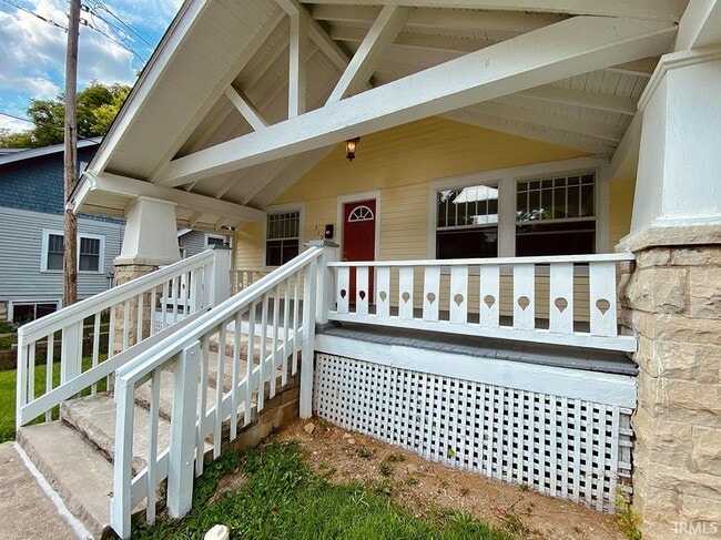 Photo - 717 E 2nd St