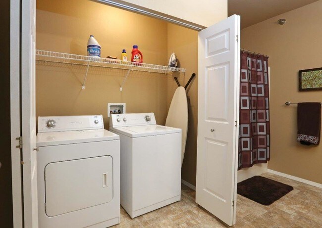 Prairiewood Apartments and Townhomes