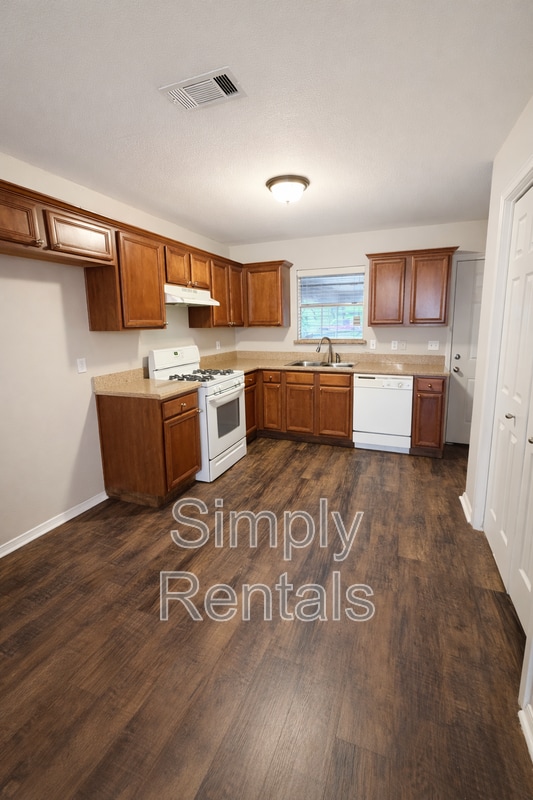 Photo - Stanford St 3102 - B