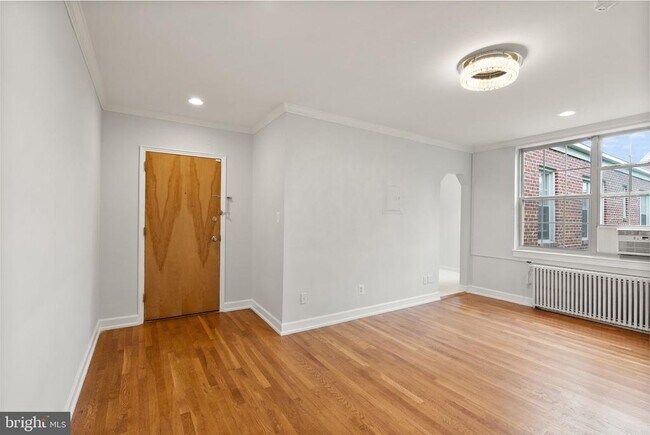 Building Photo - 939 Longfellow St NW Unit 305
