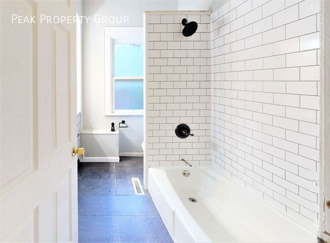 Photo - 227 E Northwood Ave