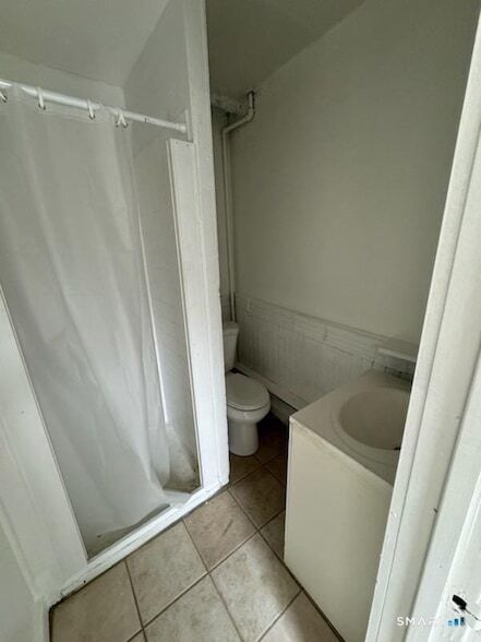 Photo - 229 Helen St Unit R2