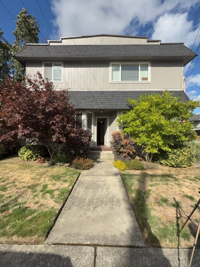 Building Photo - 1713 - Restore Unit A