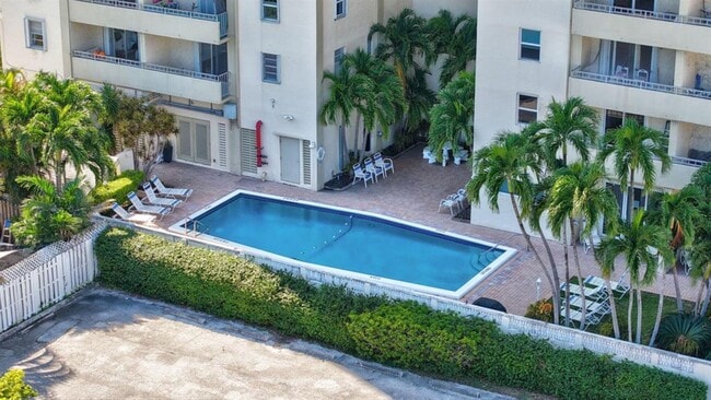 Photo - 900 NE 18th Ave Unit 1004