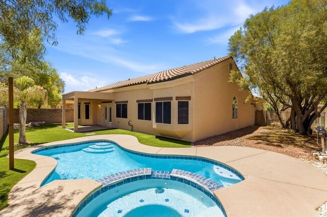 Photo - Beautiful Remodeled Single-Story Home W/ Pool in Southern Highlands
