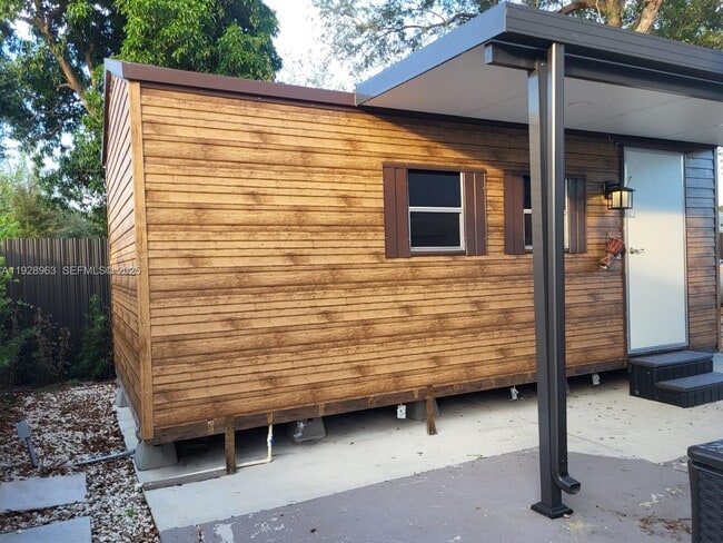 Building Photo - 2137 NW 97th St Unit 2137