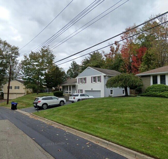 Photo - 2437 Rhonda Dr