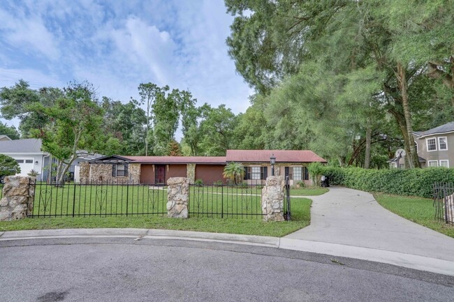 Photo - 2960 Leslie Dr