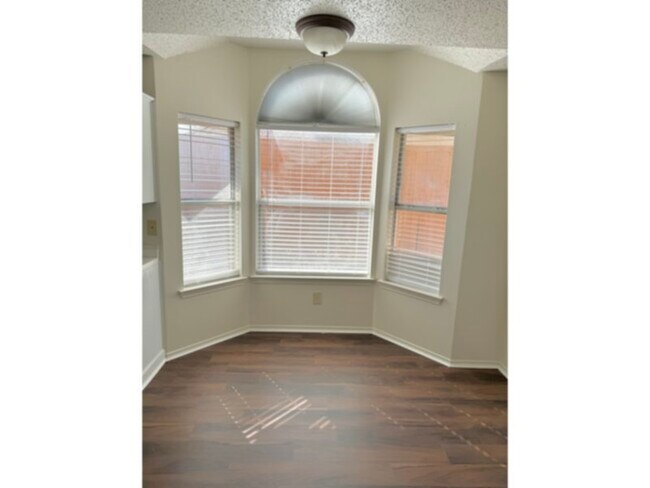 Photo - 1506 Shalain Dr
