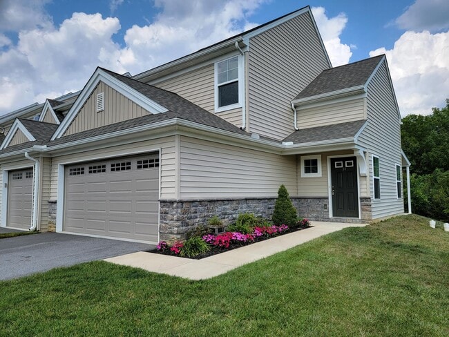 Photo - 30 Rollins Ln