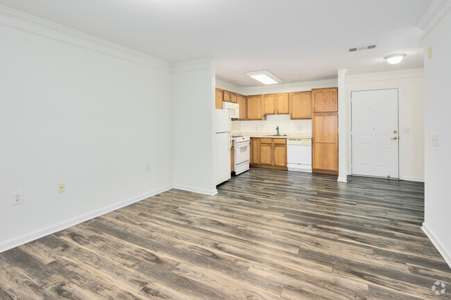 2BR, 1BA - 872SF - Living Room