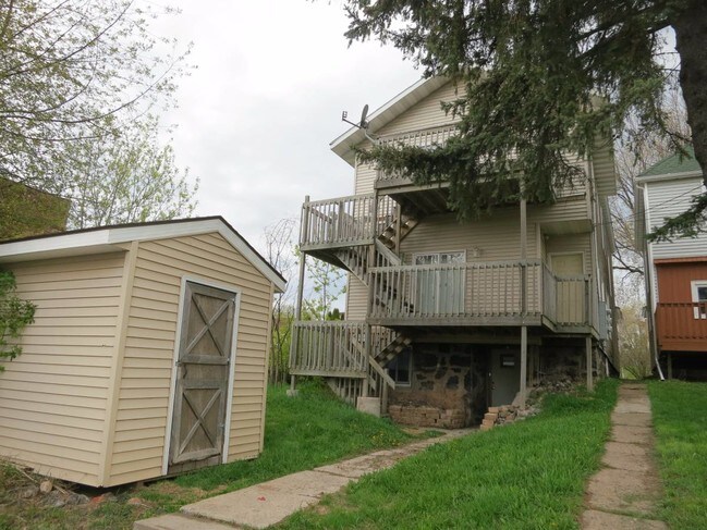 Photo - 1210 E 2nd St Unit 3