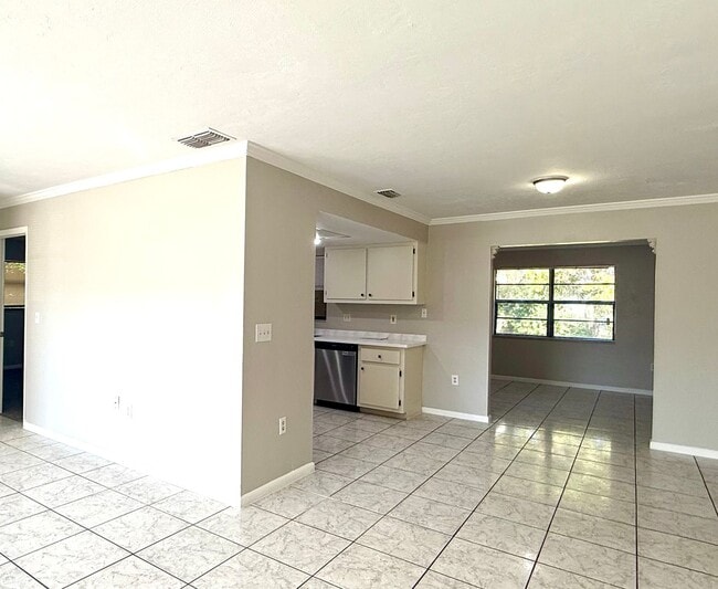 Photo - Single Family 3 bedroom 2 bath Must See