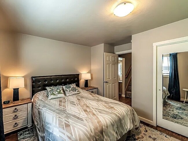 Photo - 415 SE 5th St