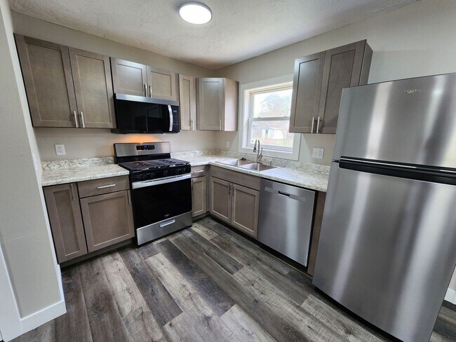 Photo - Spacious 2-Bedroom, 1-Bathroom Home AVAILABLE NOW!!