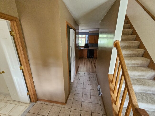 Photo - 120 Kayaderosseras Dr