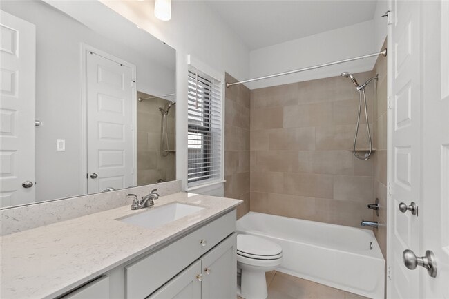 Building Photo - 5030 Morrison Dr