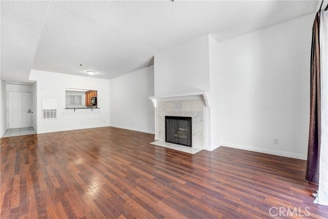 Photo - 2905 Montrose Ave Unidad 416