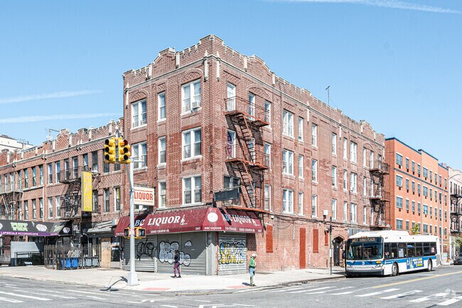 558 Ralph Ave - 558 Ralph Ave Apartments