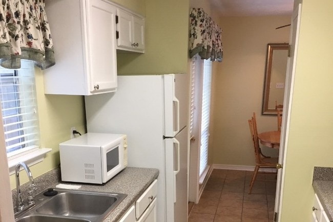 kitchen 1 - 544 Cedarwood Dr Unit 544