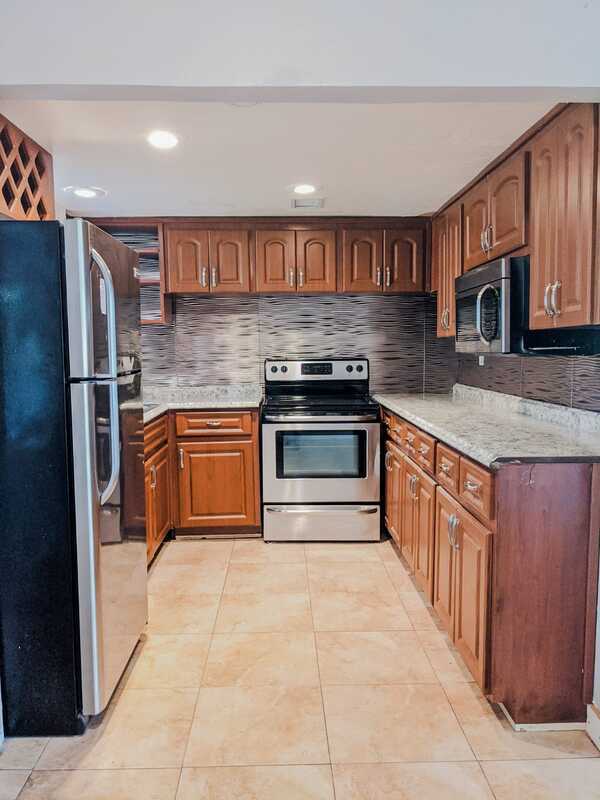 Photo - 6900-6916 16th St N