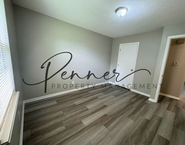 Photo - 213 S Willow Ave