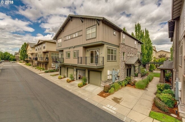 Building Photo - 642 NE Newstead Ln
