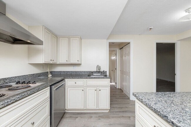 Photo - 288 Main St Unit 100