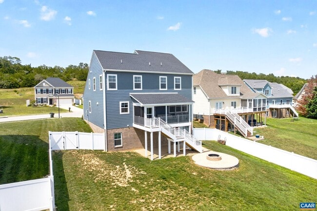 Photo - 180 Windsor Dr