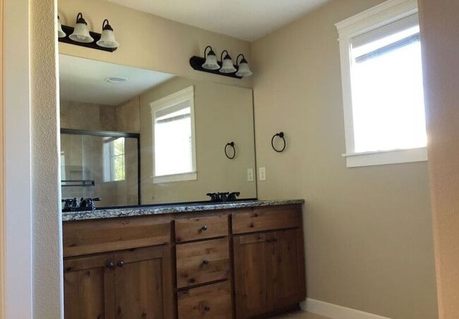 Photo - 7429 NE 58th Way