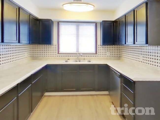 Photo - 2414 Garden St