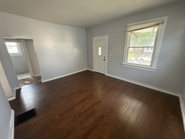 Photo - 761 E Iowa St